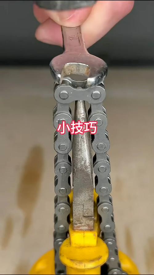 剪断链条的方法，从来不需要硬扛