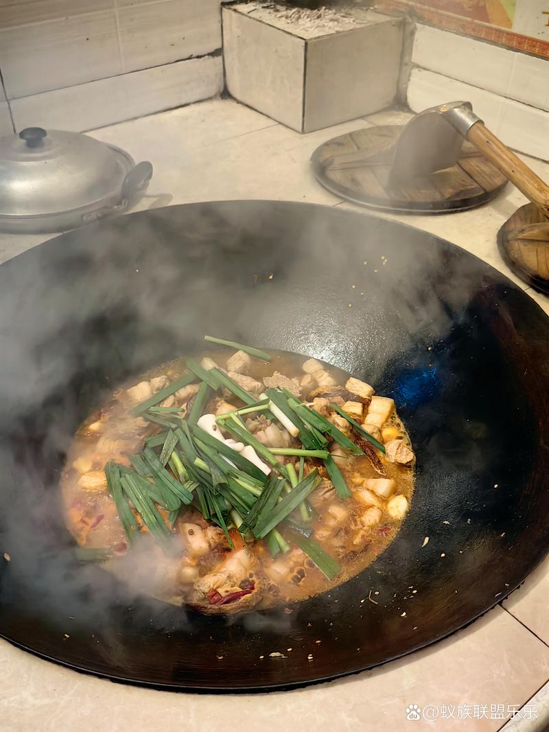 湖北南漳印象老家农家院柴火灶炖菜