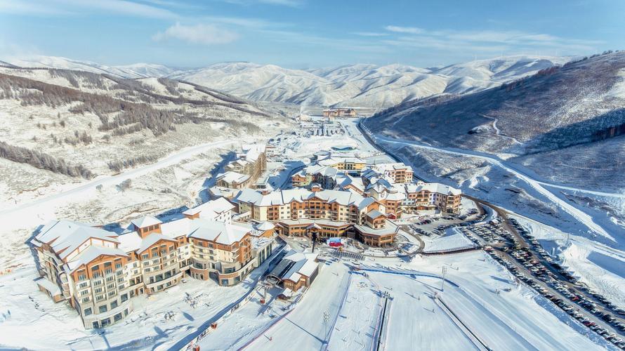 崇礼太舞滑雪小镇欧式建筑雪景