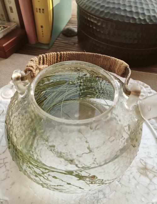 泡一杯松针茶，差点翻车