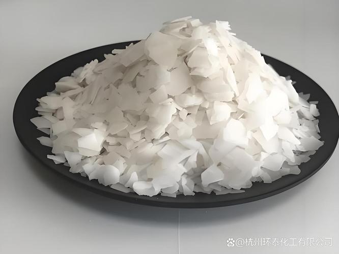 工业烧碱片状实物特写
