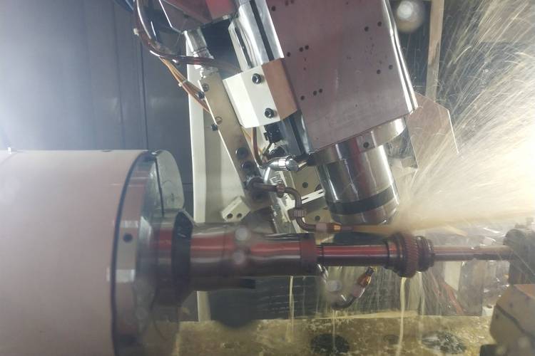 德国进口五轴数控工具磨床加工钻头现场