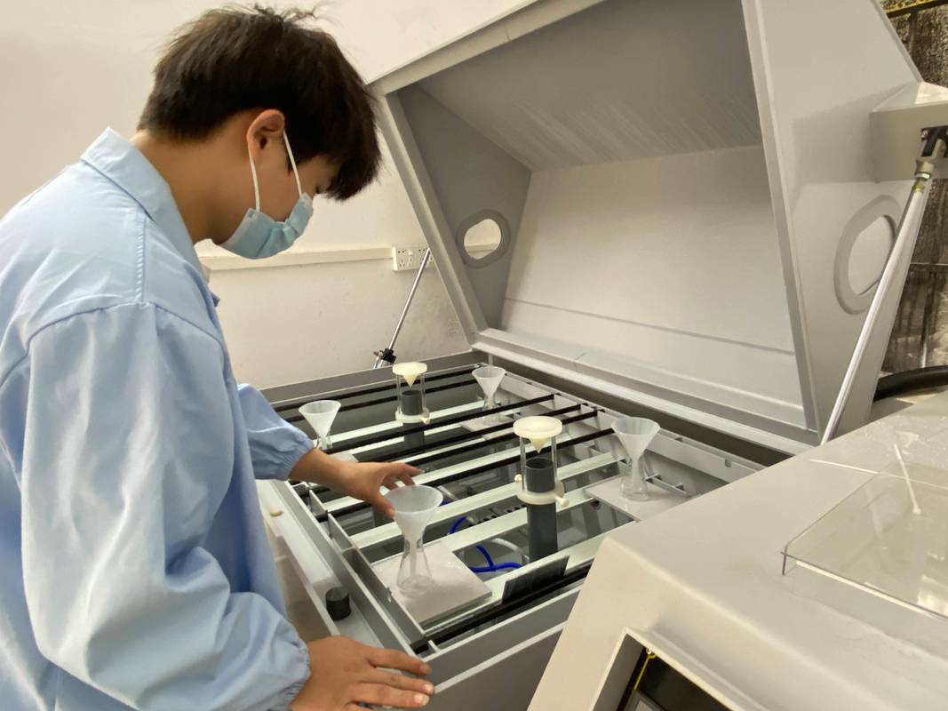 达克罗涂层盐雾测试现场实拍