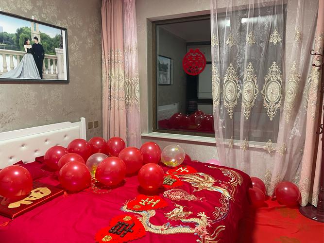 婚礼现场复刻出租屋相濡以沫主题布置