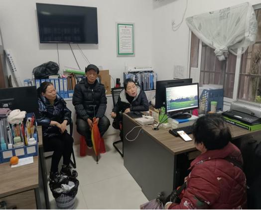 日常租房退押金合同纠纷协商场景图