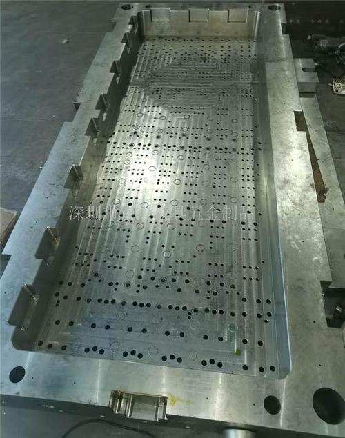 数控深孔钻镗床加工完成的模具顶针孔成品