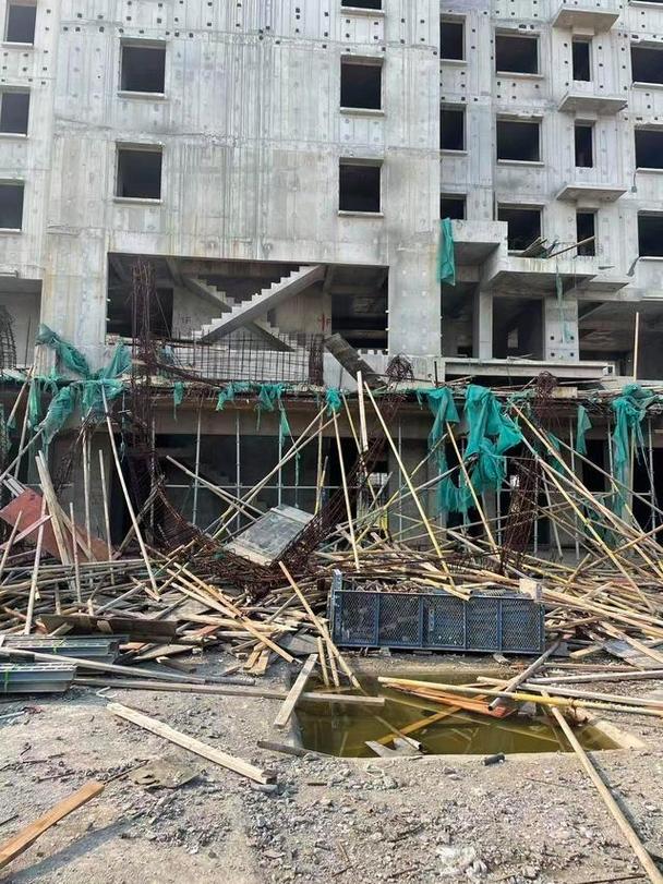 南京江北烂尾楼停工工地实拍