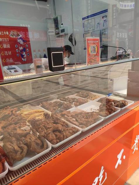 南京街边卤味店商家扫码点单收银台