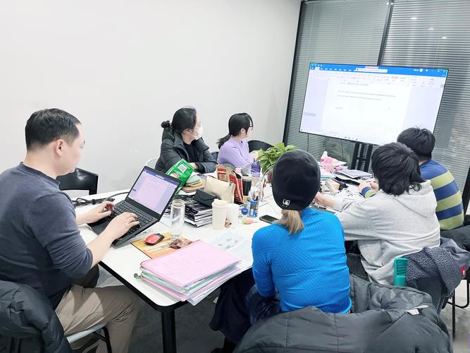 金融求职者面试辅导场景照