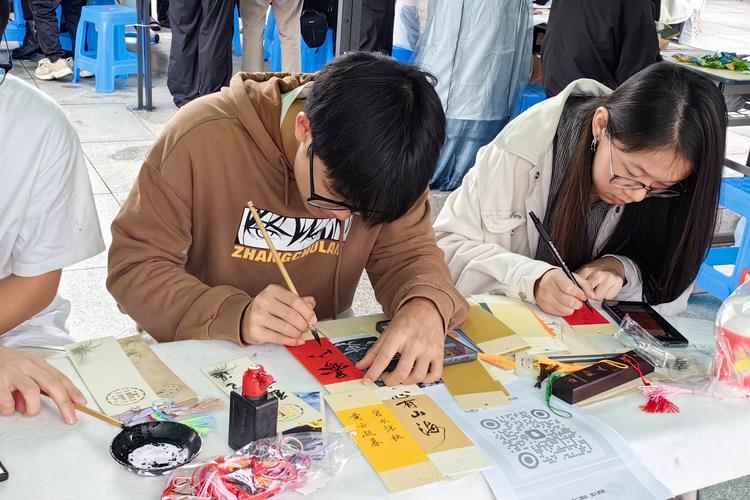 中学开放日学生社团活动展示实拍