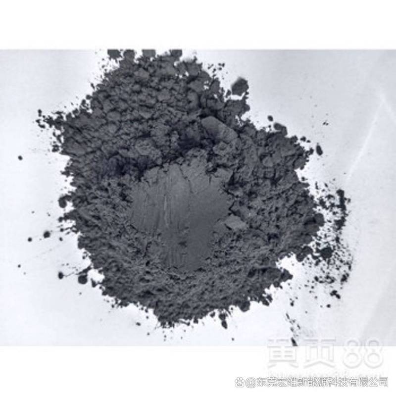 烧结出炉的钴酸锂粉末宏观照片 表面白色絮状残碱清晰可见