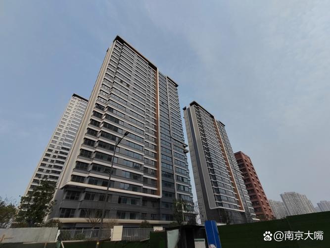 南京江北高层住宅小区楼间距实拍
