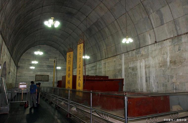 明十三陵定陵地下玄宫汉白玉石门