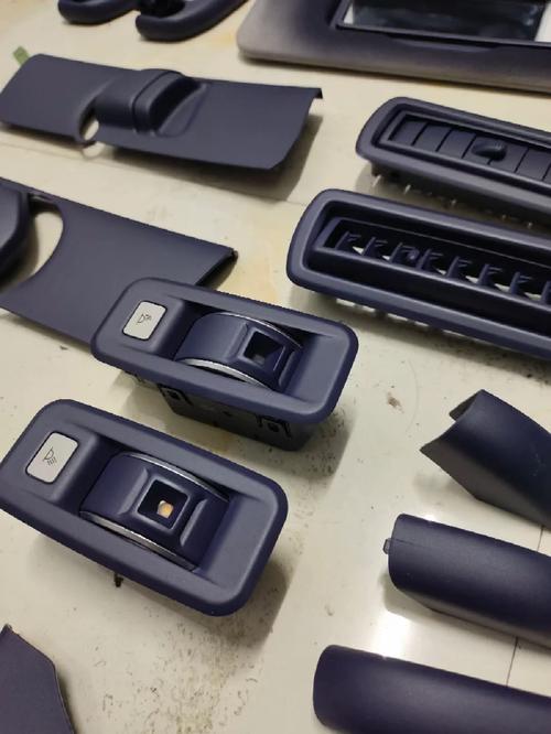 量产注塑成型汽车内饰门把手工件