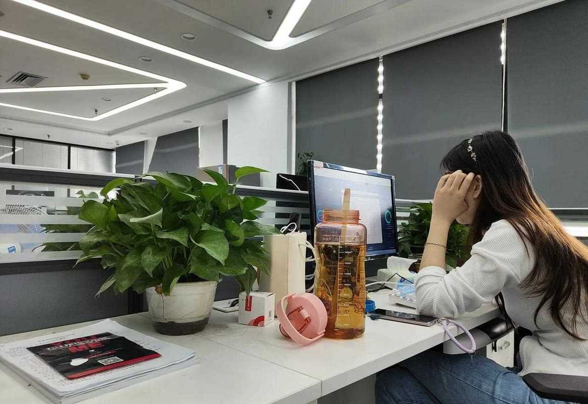 程序员面试手写代码紧张场景