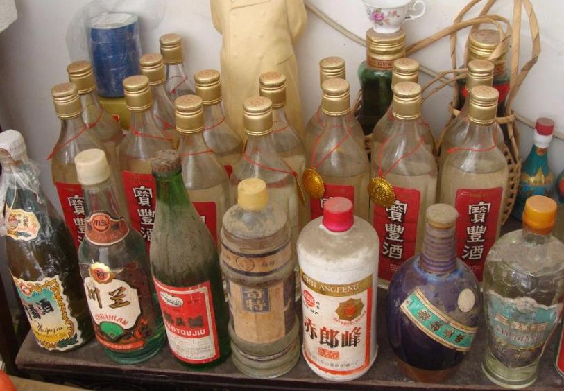 大瓶落灰，小坠走货