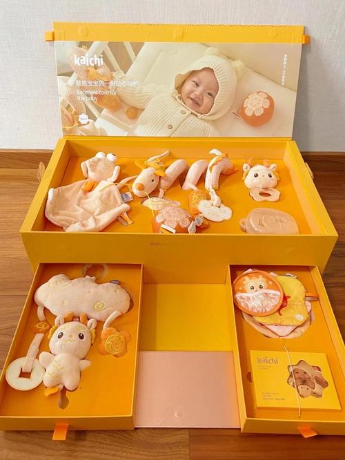 幼儿园宝宝恐龙款成功庆祝包开箱图