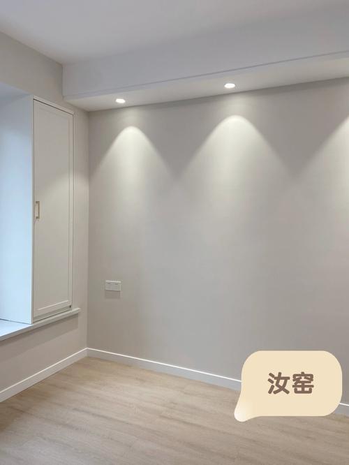 新房墙面不同时间段样板试刷颜色实拍