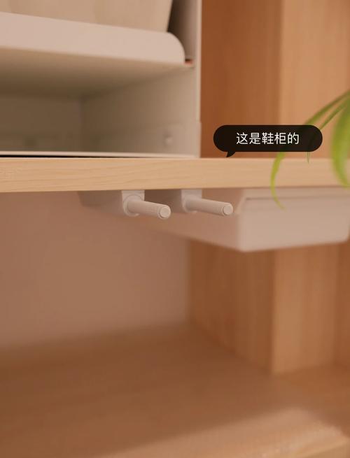 无拉手柜门反弹器实拍效果