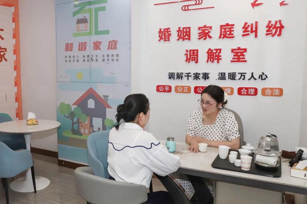 婚姻纠纷亲子鉴定争议谈判场景
