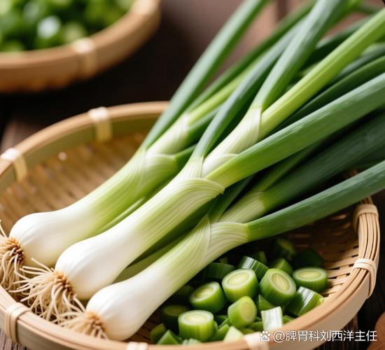 厨房竹篮摆放的新鲜常见药食同源食材