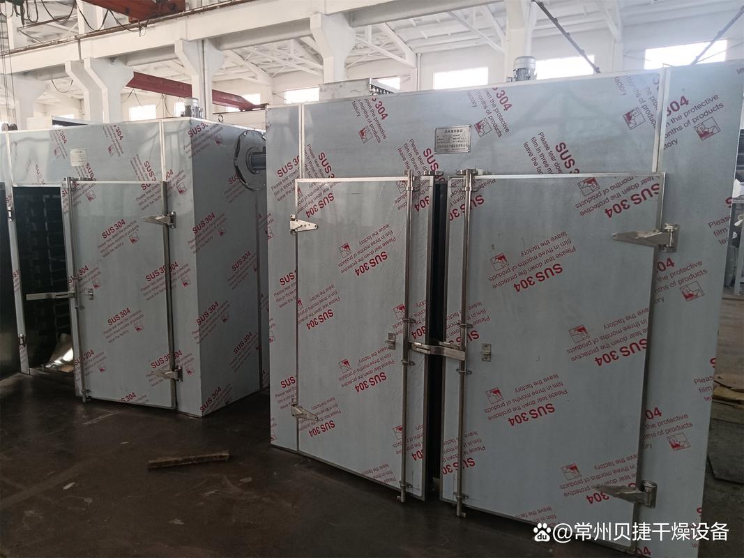 温州小型热风循环烘箱厂车间非标设备焊接场景