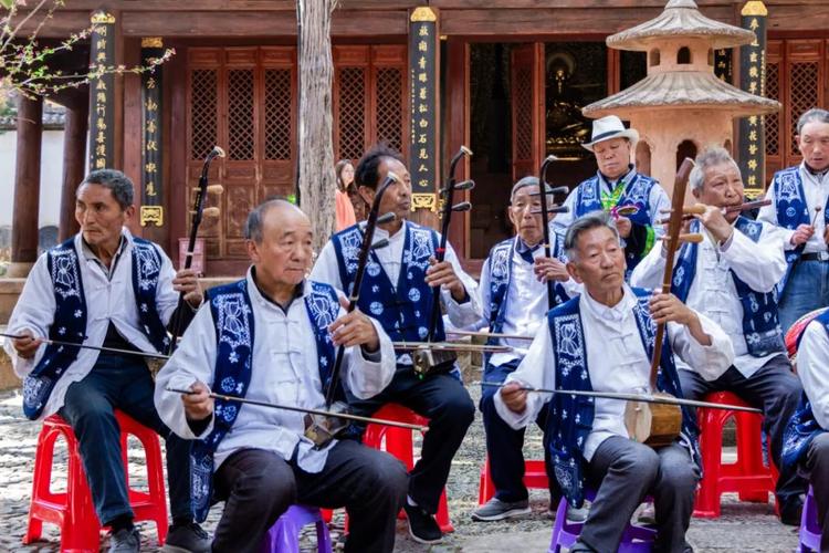 大理洞经古乐老人演奏二胡
