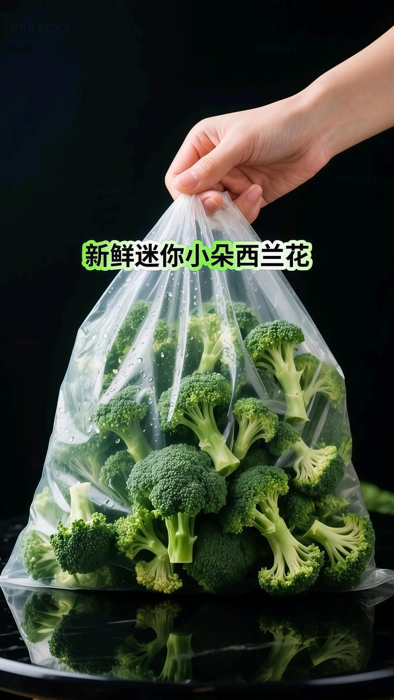 9月龄宝宝用钳形抓握西兰花小朵进食实拍