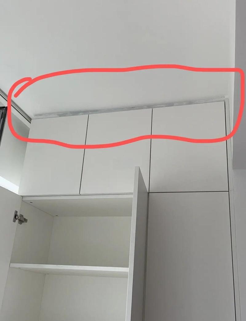 定制柜体封边翘边脱胶现场图