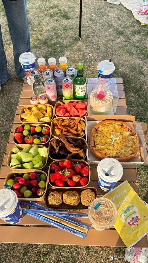 春日户外野餐全谷物主食摆放图