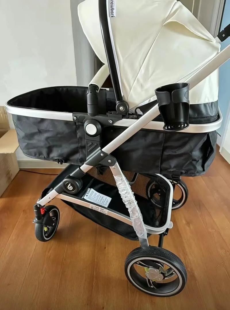 小区闲置物品交换 妈妈群二手婴儿车