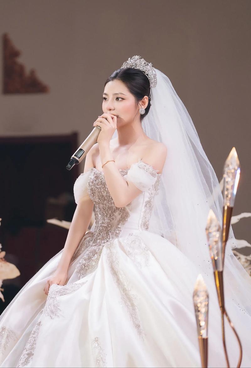我花三万请的婚礼歌手,差点毁了整个仪式——关于婚礼歌手的血泪忠告-婚庆网