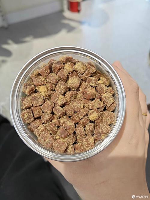训练宠物用小颗粒零食桌面实拍
