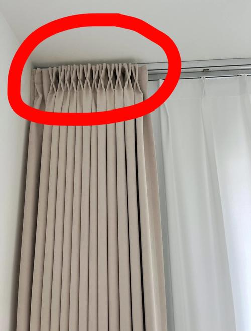 窗帘盒内部轨道安装细节图