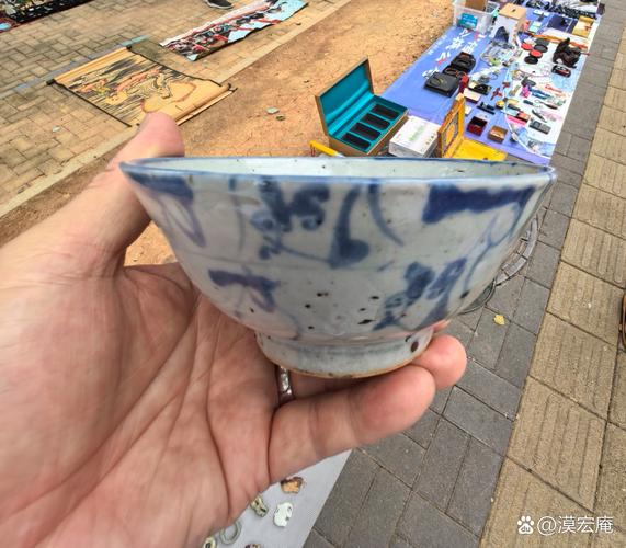 夫妻共同祖传青花瓷碗文物鉴定现场