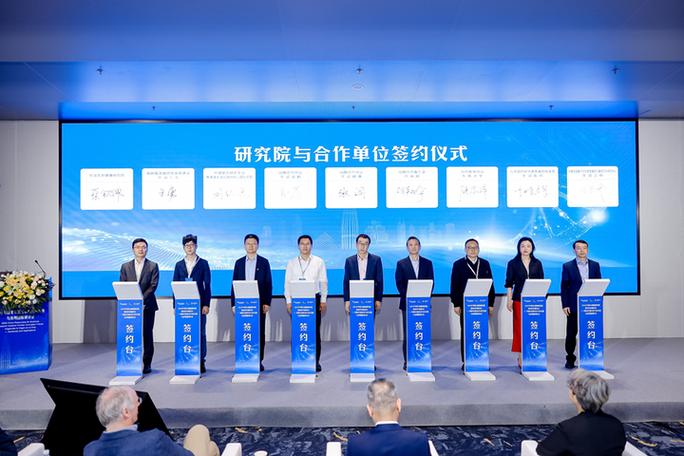 产学研的断裂带：当实验室理想撞上产线刻度