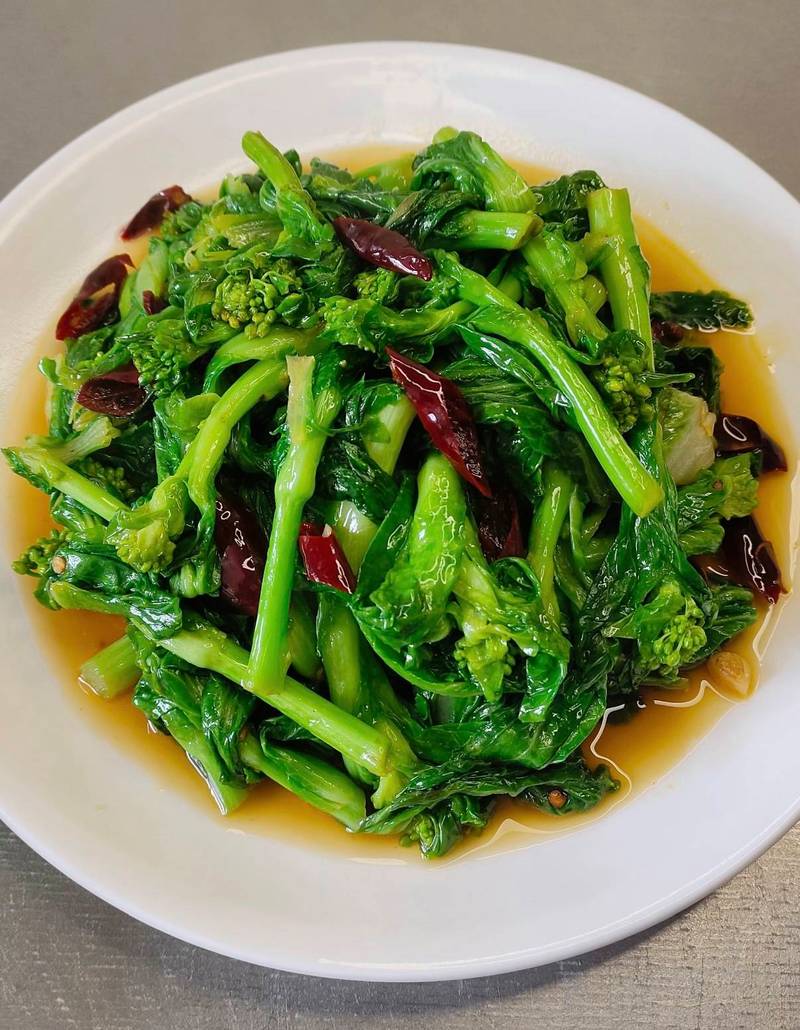 餐馆清炒时蔬菜品实拍