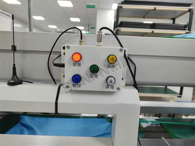 汽车工厂生产线安灯拉绳与呼叫按钮特写