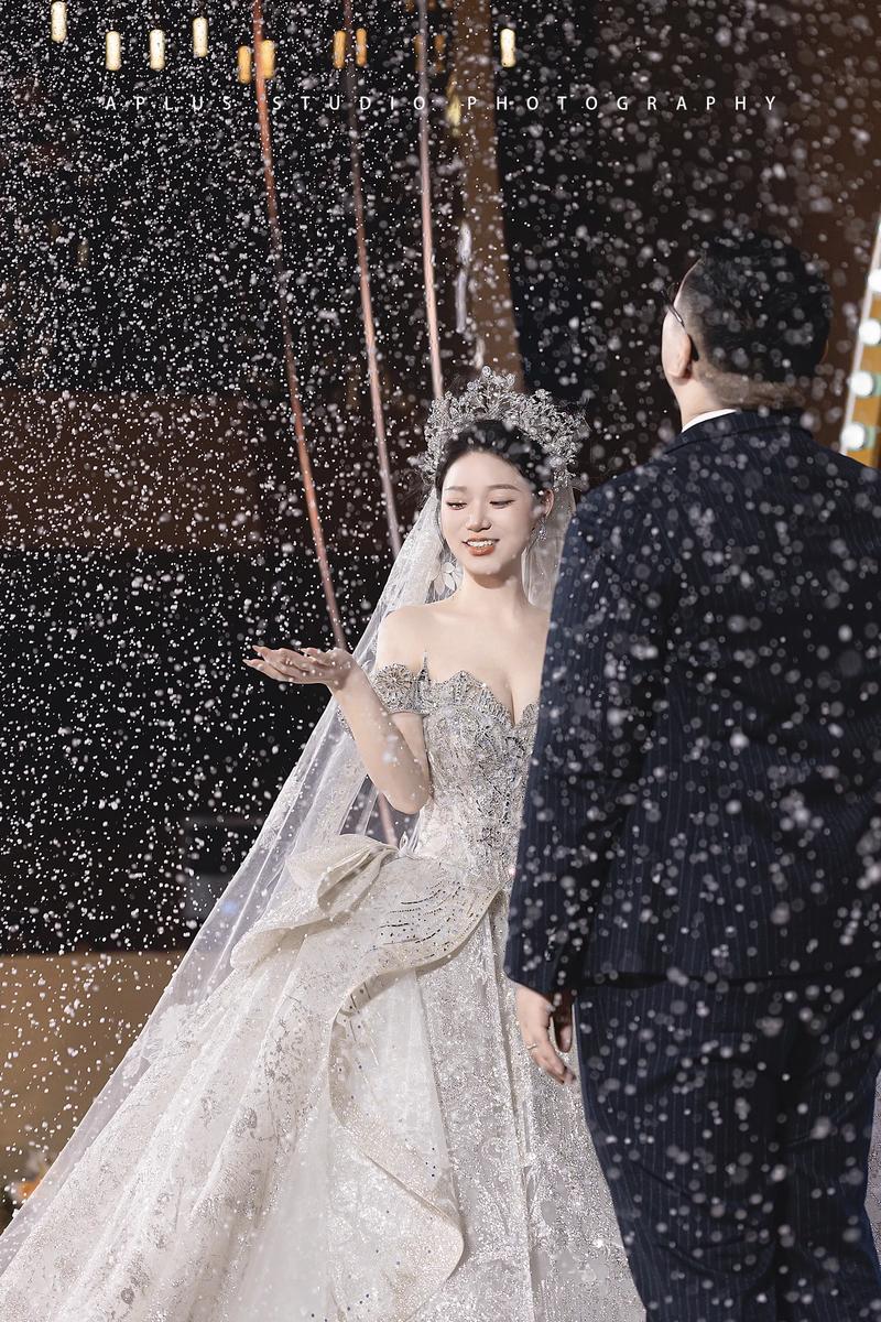 婚礼现场雪花机失败案例湿泡沫