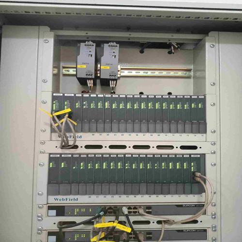 DCS控制器1:1冗余配置机柜内部图