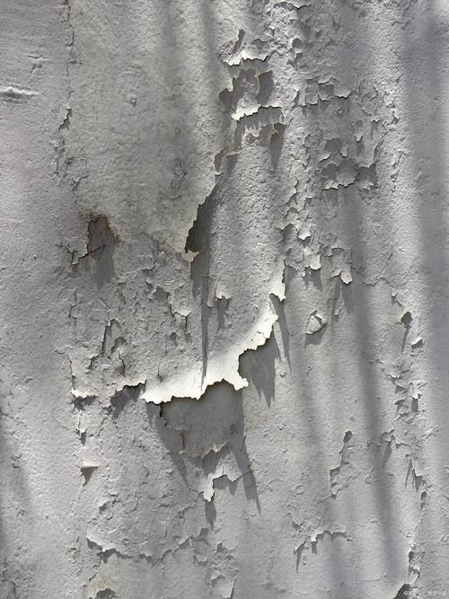 劣质防冻剂导致墙面反碱掉皮实拍