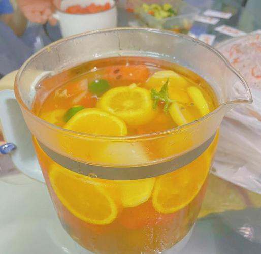 客厅茶几自制鲜果冰饮成品实拍