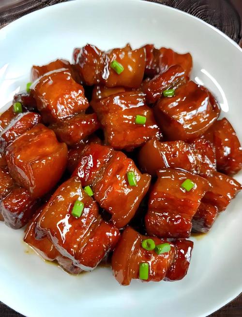 家常红烧肉黄酒焖制不加水的成品图