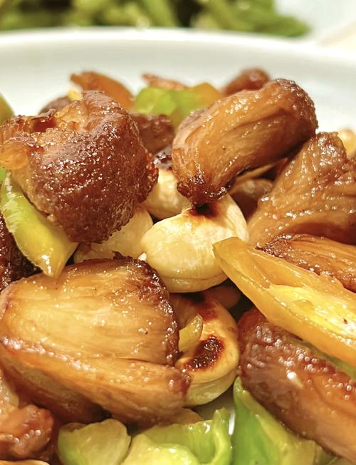 3⃣️ 香辣“鸡米花”:用猴头菇作弊