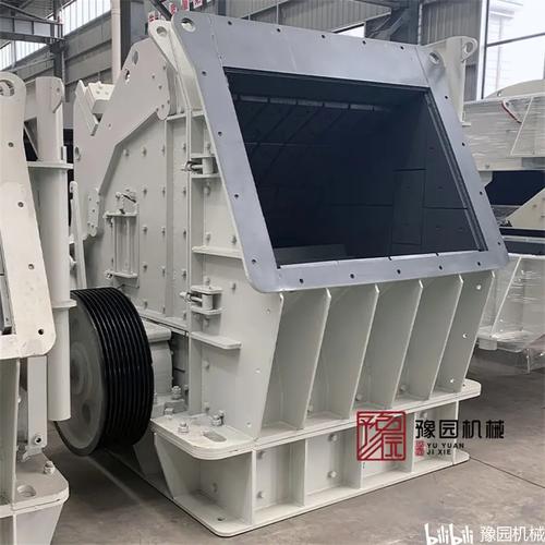 反击破碎机反击架间隙调整现场图