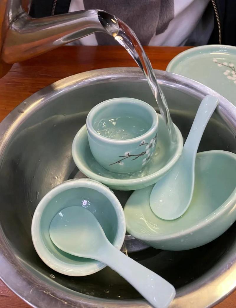 餐具高温清洁:你需要避开的日常健康误区-仁者医