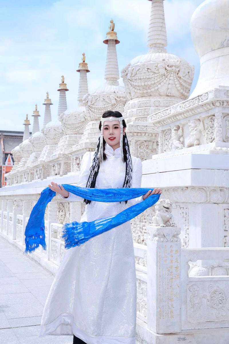 大昭寺红墙穿搭公式