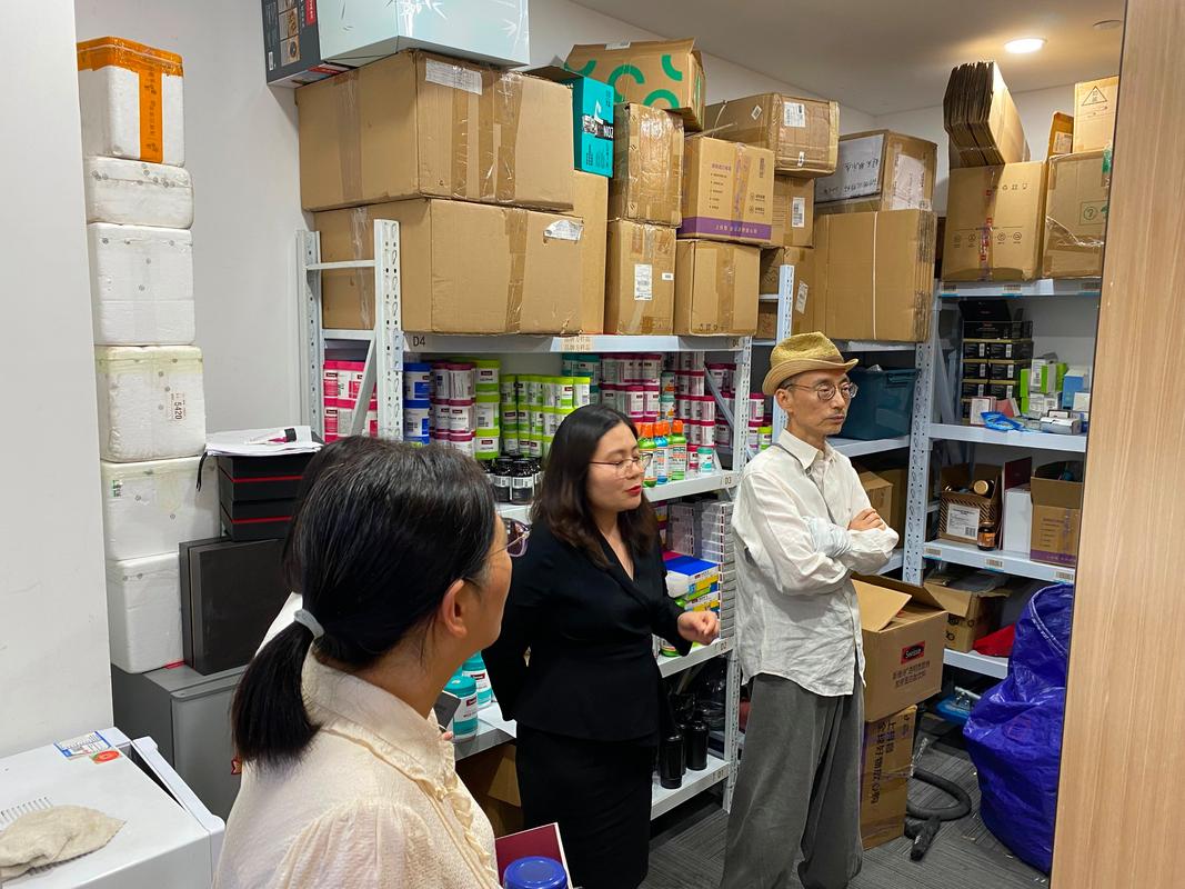 跨境品牌海外用户调研街头访谈实拍
