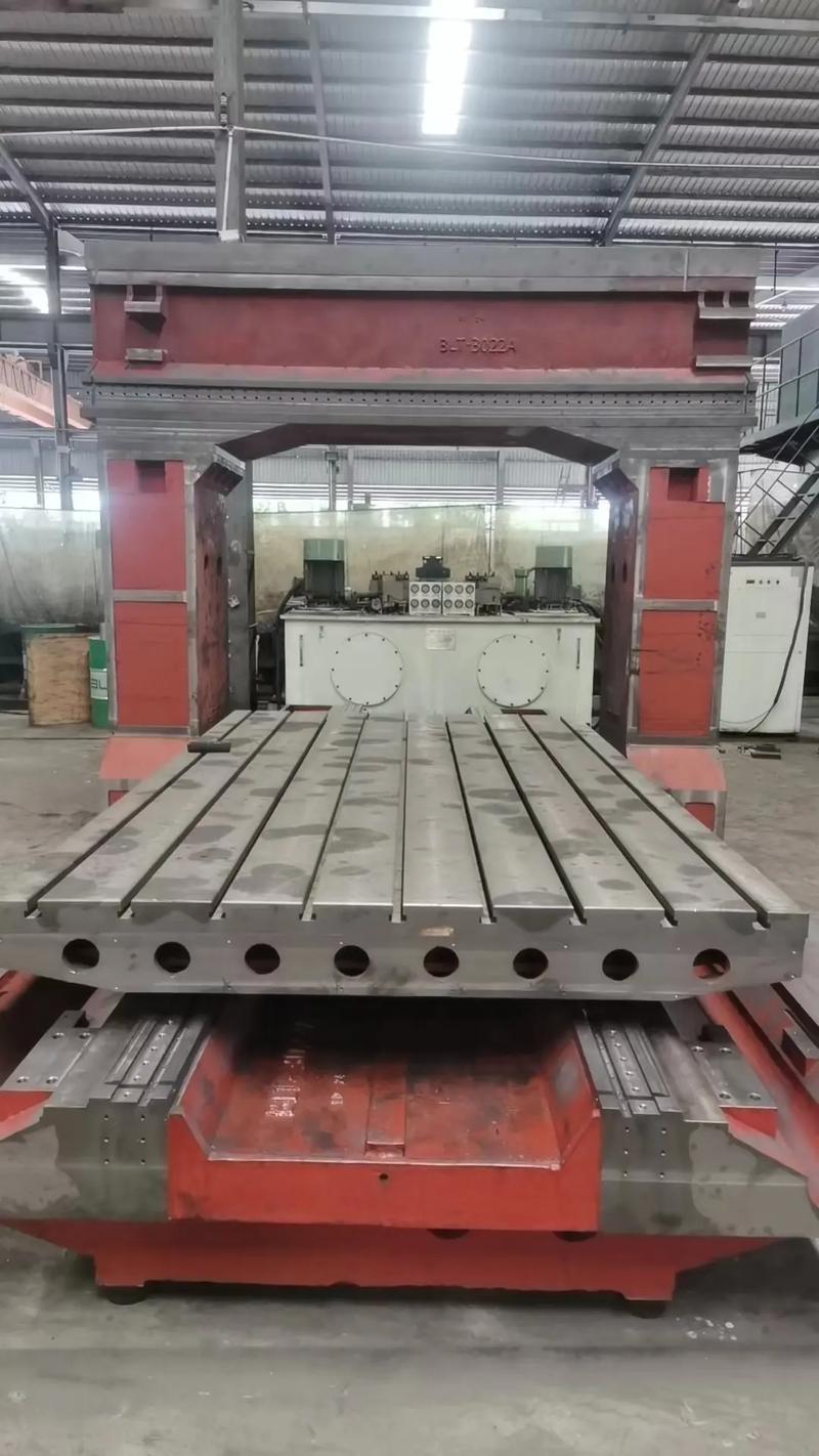 传统重型卧式铣床加工大型铸件平面
