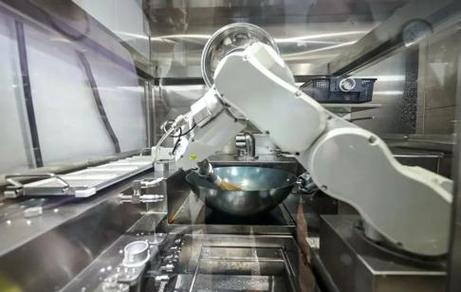 奶奶厨房预制菜生产线电磁炒灶机械臂翻炒青菜场景